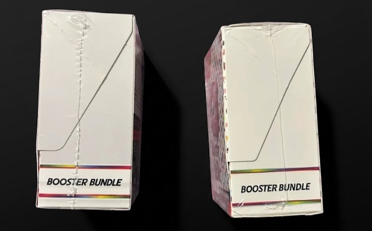 İki Pokémon booster bundle ürününde jelatin ve shrink wrap kapatma çizgileri